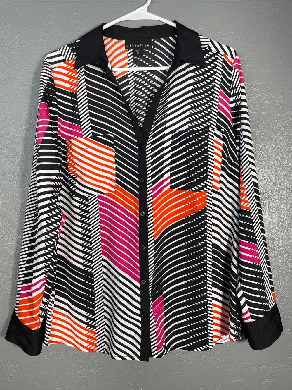 Attention Geometric Print Button Down Blouse Long Sleeve Collared Top Large